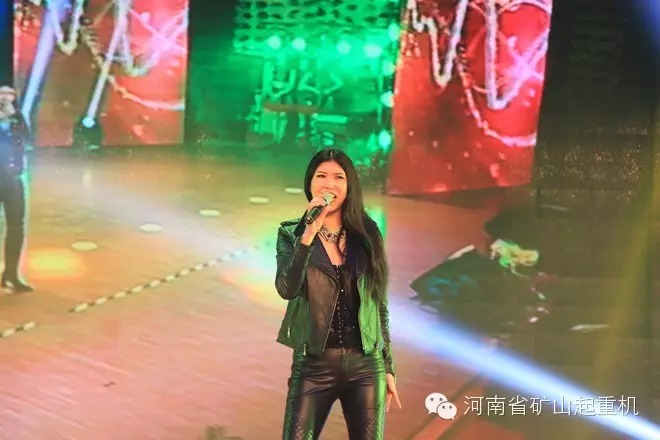 歌手叶贝文.jpg