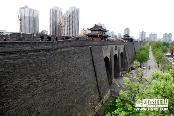 明城墙.jpg